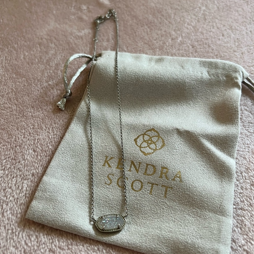 White stone & Silver Chain Kendra Scott Necklace